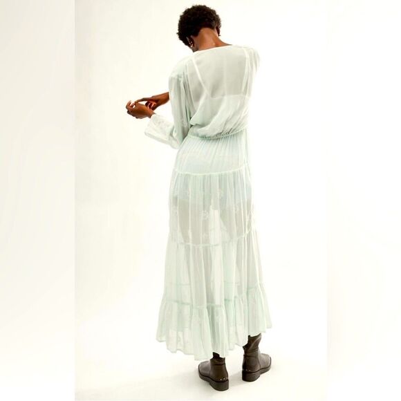 NWT ☯️ FP LA CIENEGA EMBROIDERED KIMONO IN SKY BLUE ☯️ NWT - Picture 3 of 7